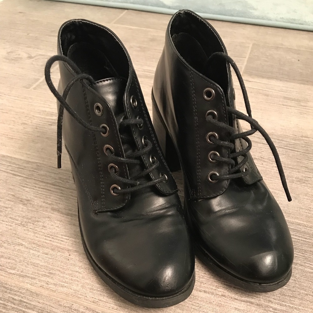 Block Heel Lace Up Boots